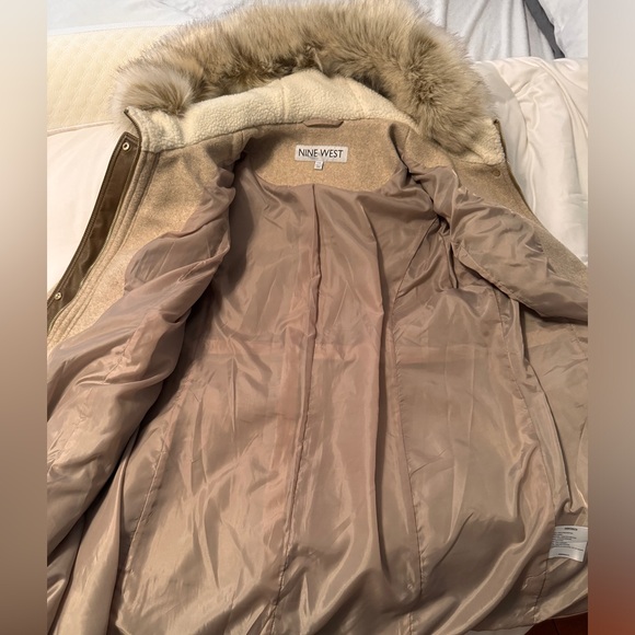 Ladies NineWest heavy Dress coat with fur hood - XXL - Picture 3 of 4